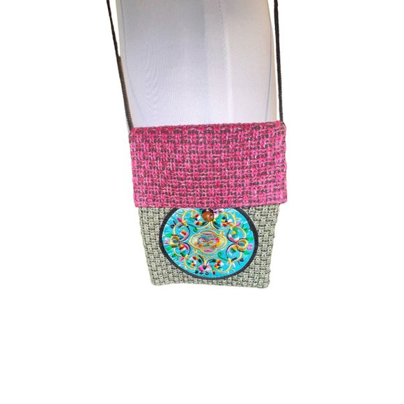 Vintage Handcrafted Embroidered Oriental Crossbody Travel Bag - Picture 2 of 9